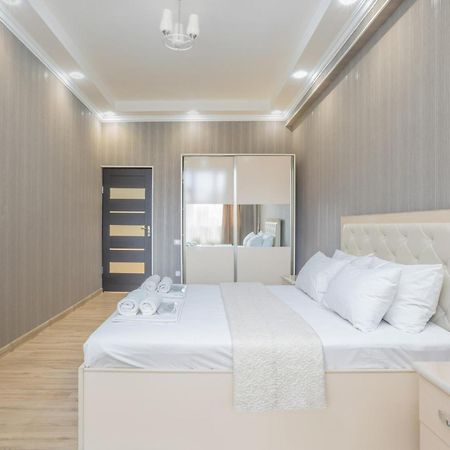 2 Bedrooms 2 Bathrooms Large And Lux Apartment Best Location Erywań Zewnętrze zdjęcie
