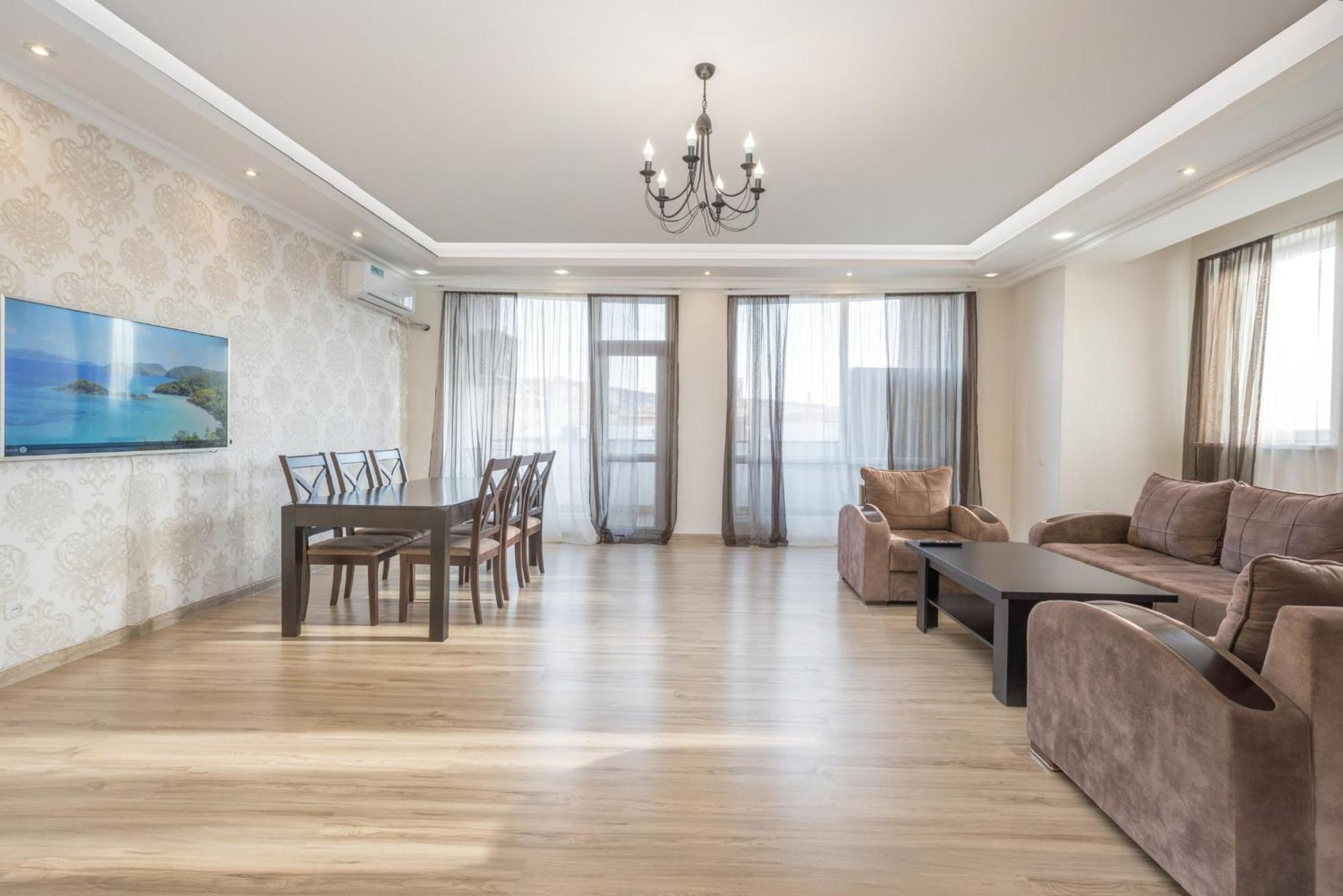 2 Bedrooms 2 Bathrooms Large And Lux Apartment Best Location Erywań Zewnętrze zdjęcie